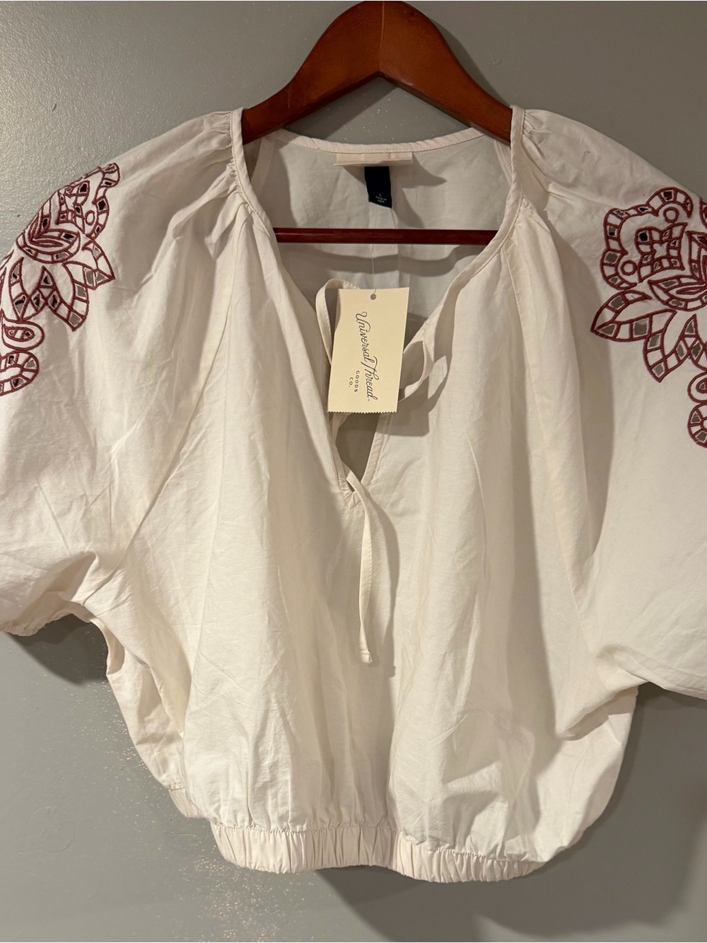 Universal Thread White Peasant Top with Maroon Embroidered Sleeves